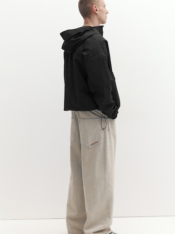 Pull&Bear Tussenjas in Zwart