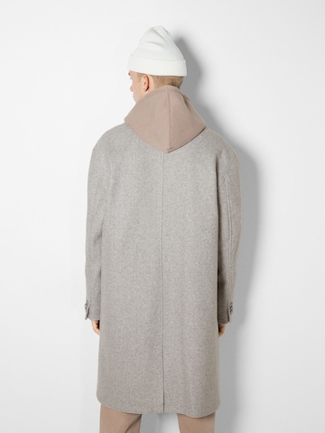 Bershka Přechodný kabát – šedá