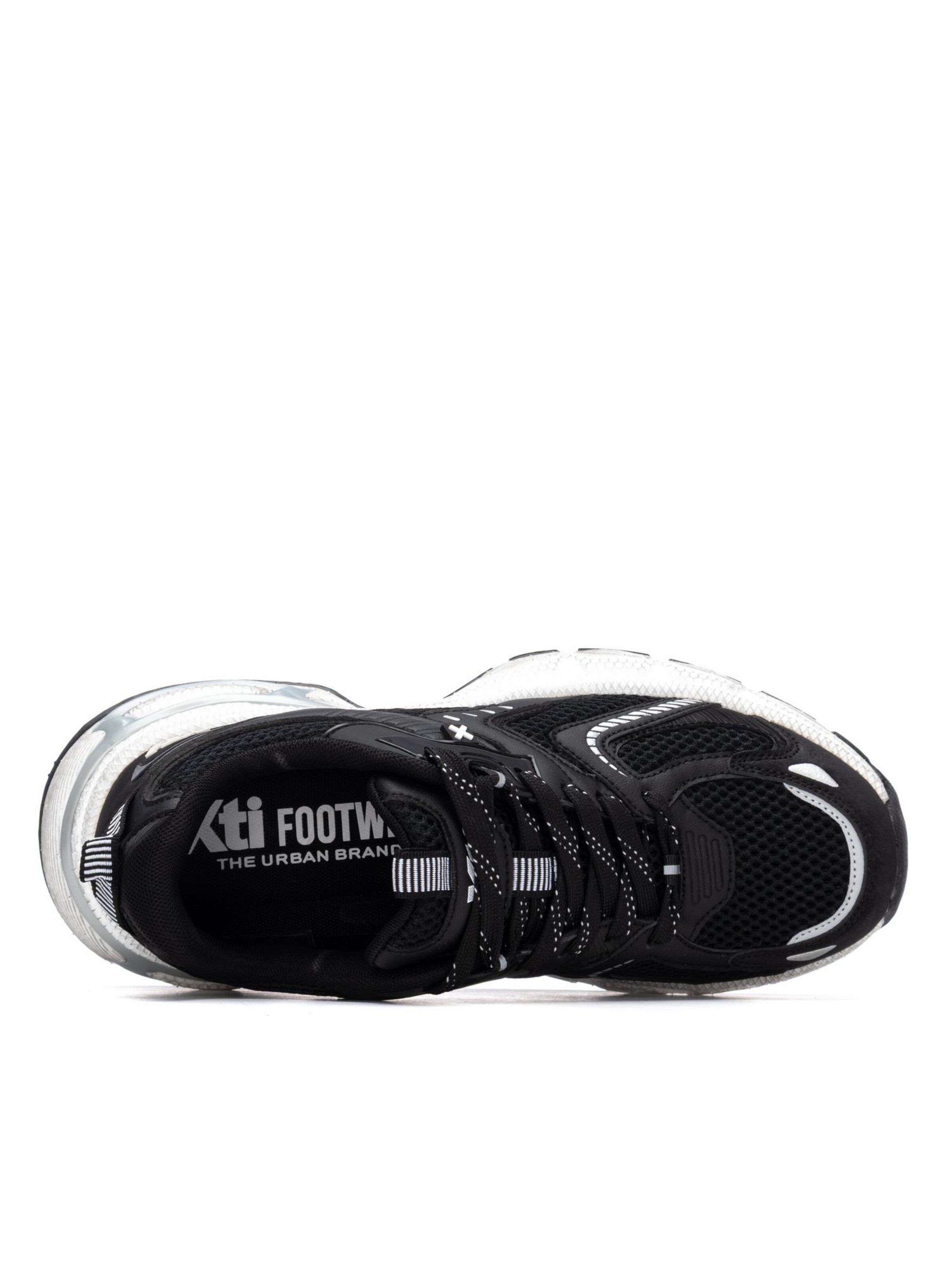 Xti - Calzado deportivo en negro