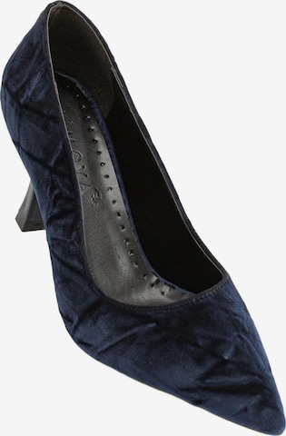 Limoya Pumps 'Marcella' in Blue: front