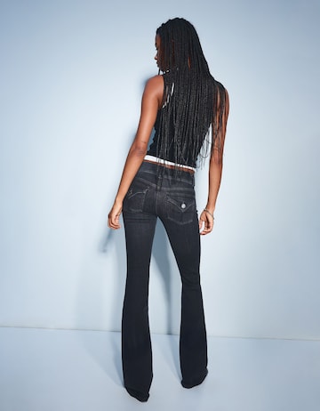 Bershka Bootcut Farmer - fekete