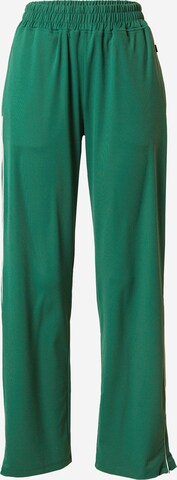 Pantaloni sport de la Cotton On pe verde: față