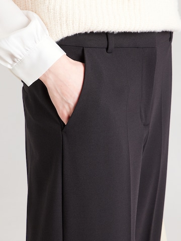 COMMA Wide leg Pleated Pants in Black