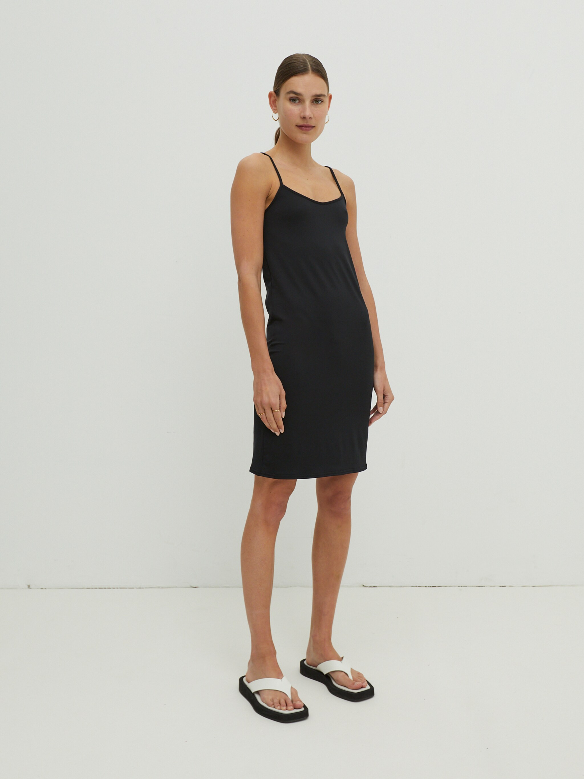EDITED Produkte Kleid 'Jaana' schwarz