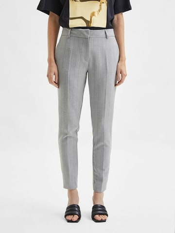 SELECTED FEMME Pants in Grey: front