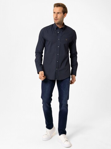 Coupe regular Chemise By Diess Collection en noir