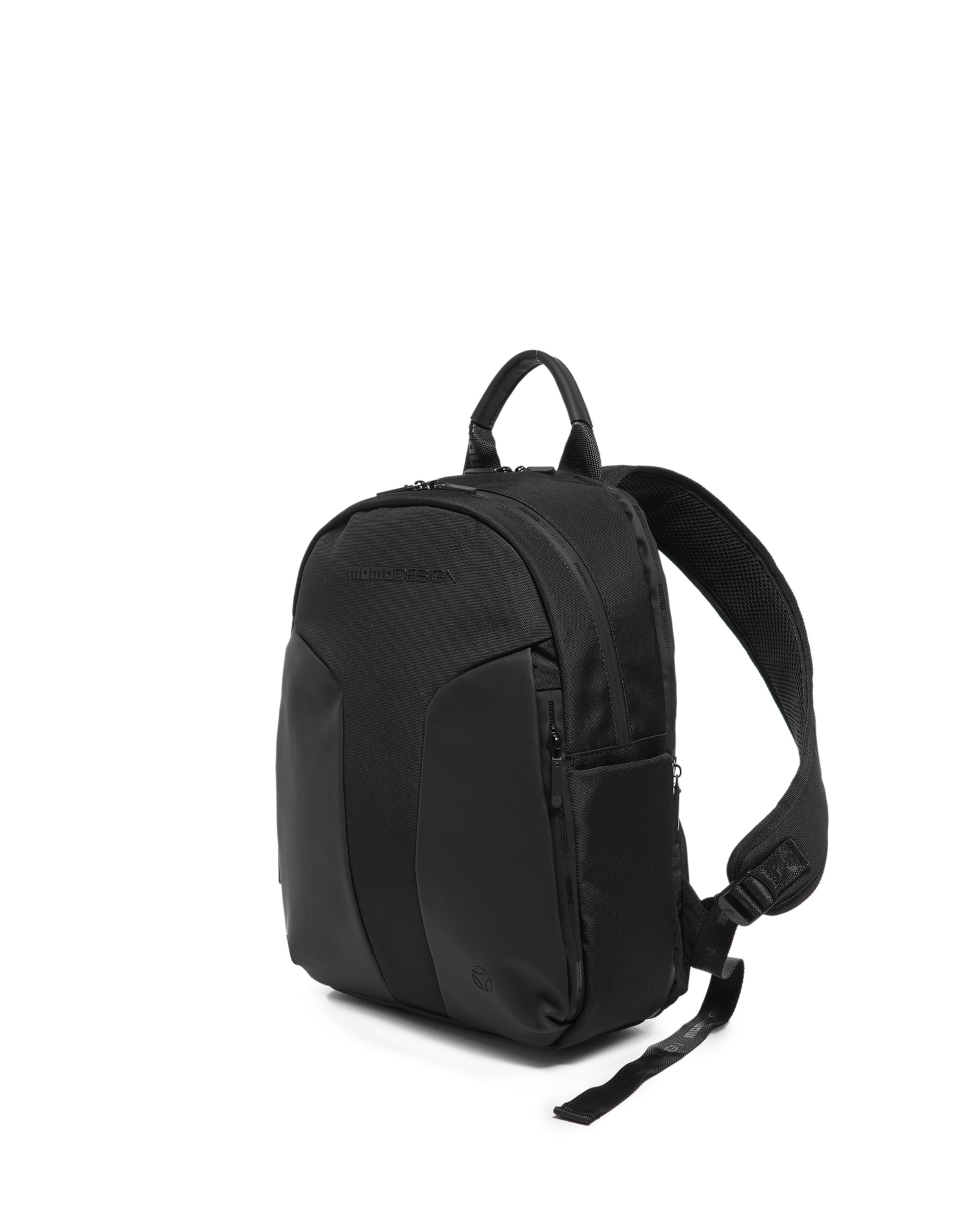 Momo Design Rucksack in Schwarz: Vorderseite