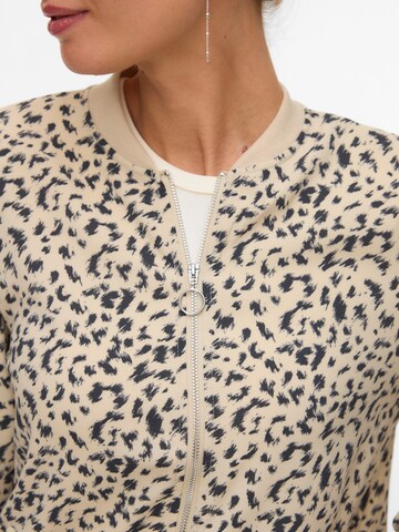 sidabrinė VERO MODA Demisezoninė striukė 'VMCOCO'