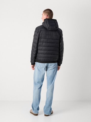 Veste mi-saison 'Odenis' BOSS en noir