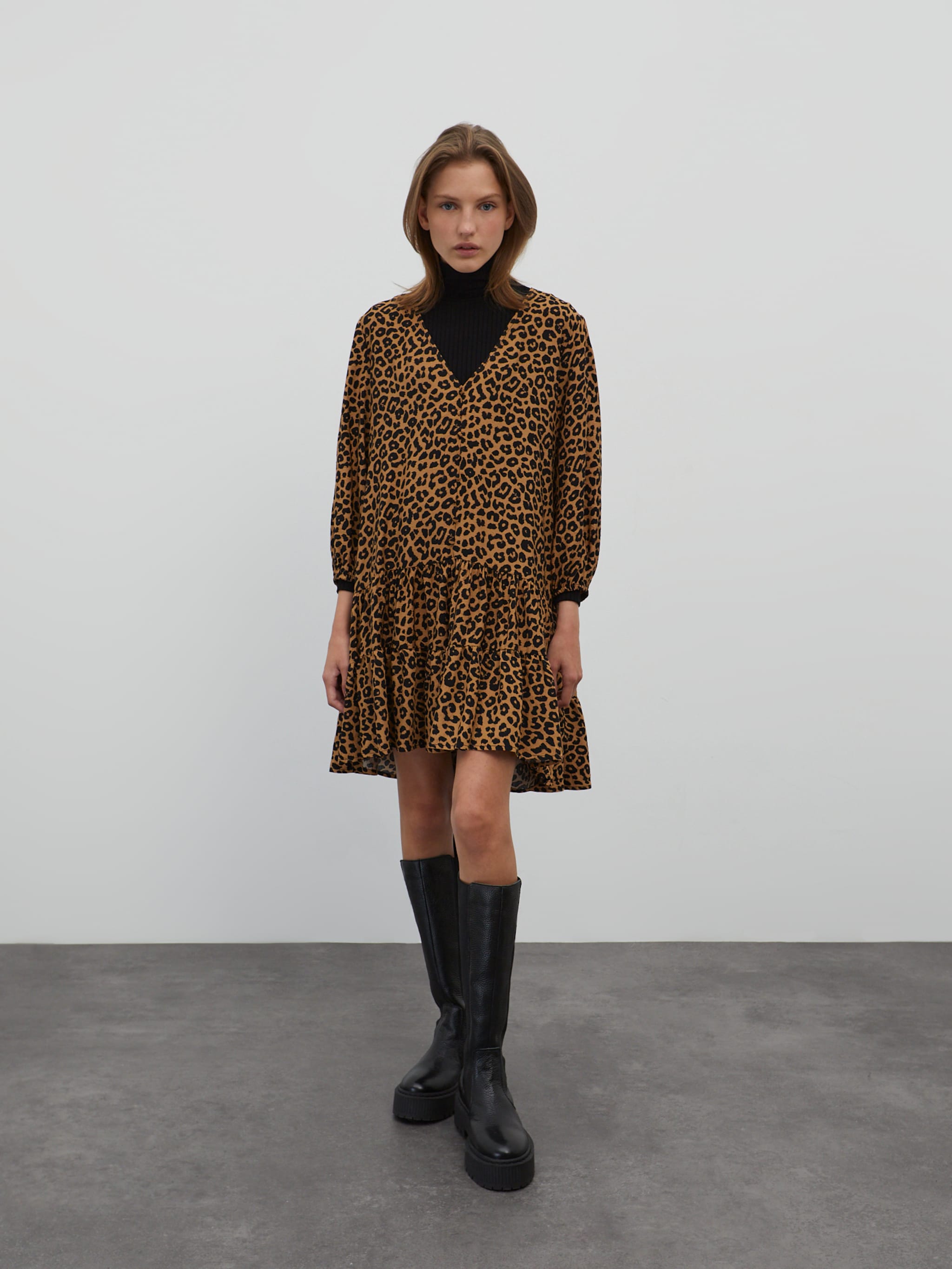 EDITED Producten Jurk 'Eileen' Bruin