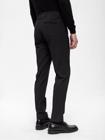 Antioch Regular Trousers with creases in Grey