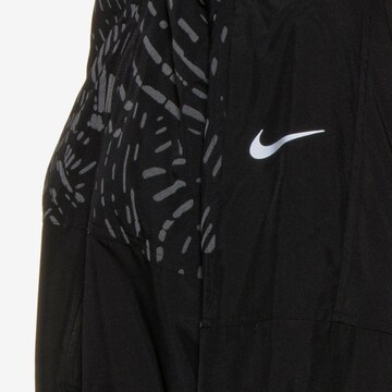 NIKE Laufjacke 'Run Division' in Schwarz