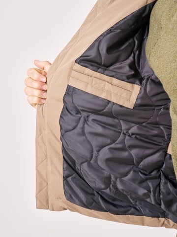 Deeluxe Winter Coat in Brown