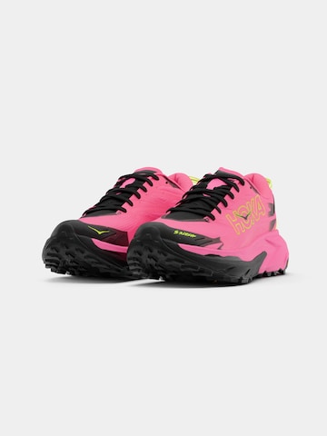 HOKA Buty do biegania 'Mafate 5' w kolorze różowy