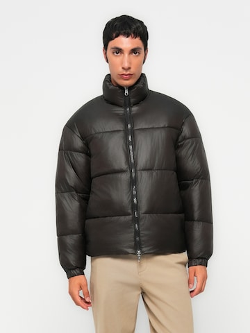 JACK & JONES Vinterjakke i sort: forside