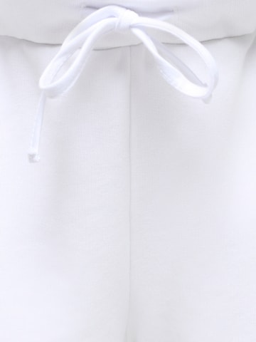 Only Maternity - regular Pantalón 'OLMELENA' en blanco