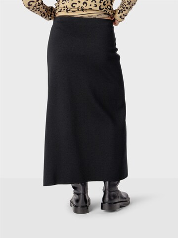 NAULOVER Skirt ' ' in Black: back