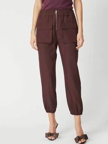 Effilé Pantalon 'Luna' co'couture en rouge : devant