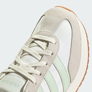 Sneaker bassa 'Run 70s 2.0' di ADIDAS SPORTSWEAR in bianco