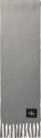 Sciarpa di Calvin Klein in grigio: frontale