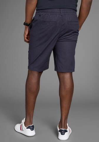 DELMAO Regular Shorts in Blau