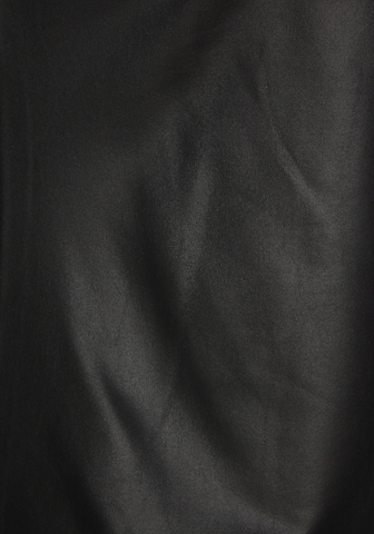 Tricou de la LASCANA pe negru