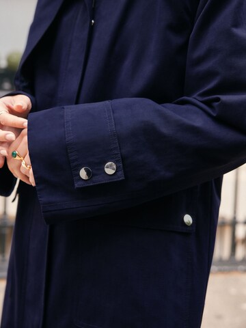 Next Tussenmantel in Blauw