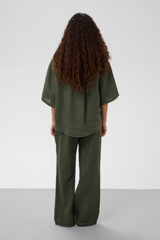 SOAKED IN LUXURY - Camisa em verde
