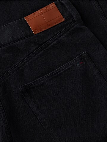 Tommy Jeans Barrel Jeans 'Ashton' in Black