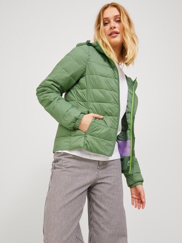 JJXX Prehodna jakna 'Nora' | zelena barva: sprednja stran