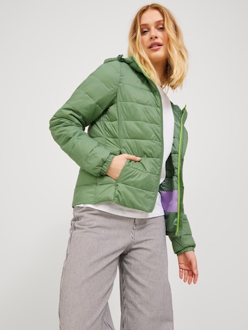 JJXX Between-season jacket 'Nora' in Green: front