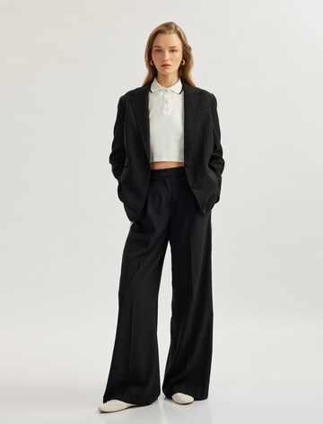 Koton Wide leg Pleat-Front Pants in Black
