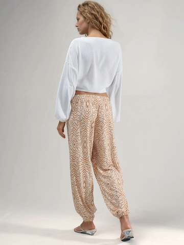 Hiccup Tapered Trousers in Beige