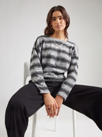 Pull-over 'ONLBEATE' ONLY en gris : devant