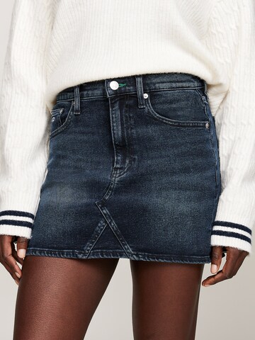 Jupe 'IZZIE' Tommy Jeans en bleu : devant