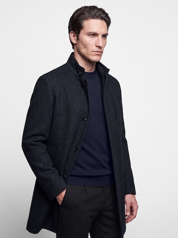 Manteau d’hiver Thomas Goodwin en bleu : devant