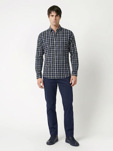 DESOTO Button Up Shirt in Green: front