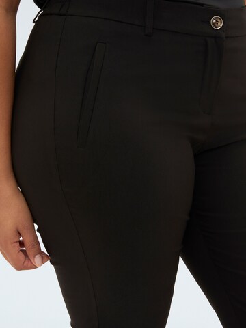 Regular Pantalon Fiorella Rubino en noir