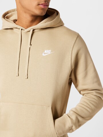 Nike Sportswear - Regular Fit Sweatshirt 'Club Fleece' em bege