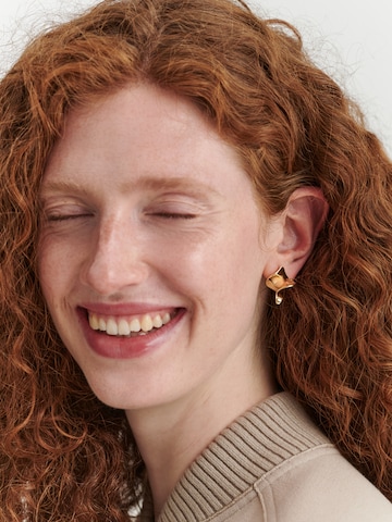TATUUM - Pendientes en oro: frente