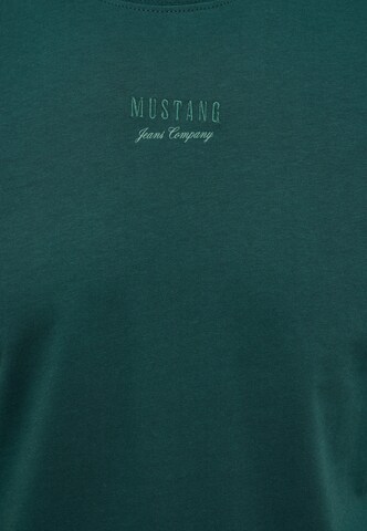 MUSTANG Футболка 'Akron' в Зеленый