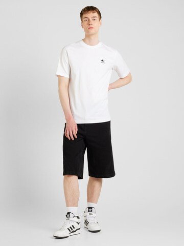 ADIDAS ORIGINALS T-Shirt 'Trefoil Essentials' in Weiß