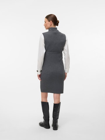Robes en maille 'RITA ' MAMALICIOUS en gris