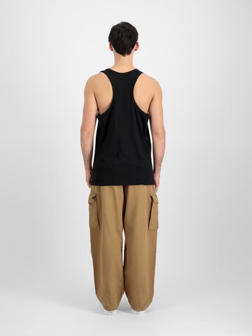 ALPHA INDUSTRIES Tričko – černá