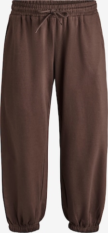 ZizziTapered Hlače 'MRIKKE' - smeđa boja: prednji dio