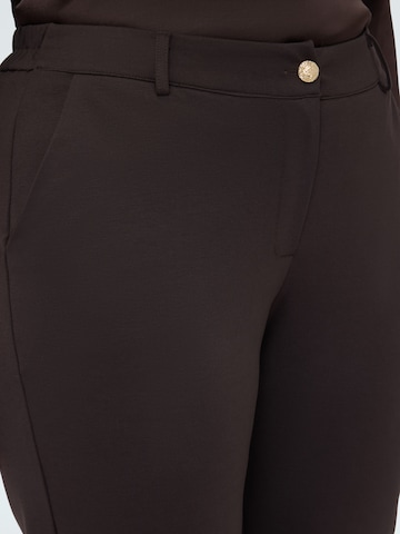 Regular Pantalon Fiorella Rubino en marron