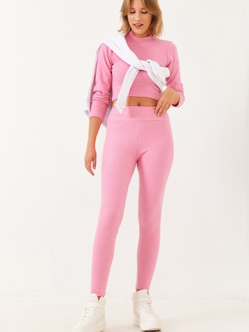 Pantalons de tailleur Bianco Lucci en rose