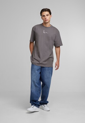 Karl Kani - Camisa 'KM241-076-7' em cinzento