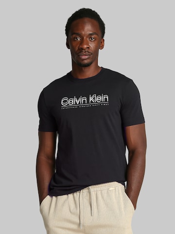 T-Shirt Calvin Klein en noir : devant