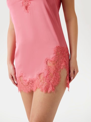 GUESS Negligee in Red